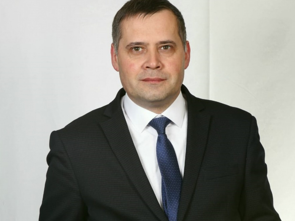 Совет директоров Общества на заседании 6 февраля 2024 года назначил генеральным директором Акционерного общества «Ярославская электросетевая компания» Владимира Викторовича Плещева. Кандидатура Владимира Плещева поддержана всеми членами Совета директоров, принявшими участие в голосовании.